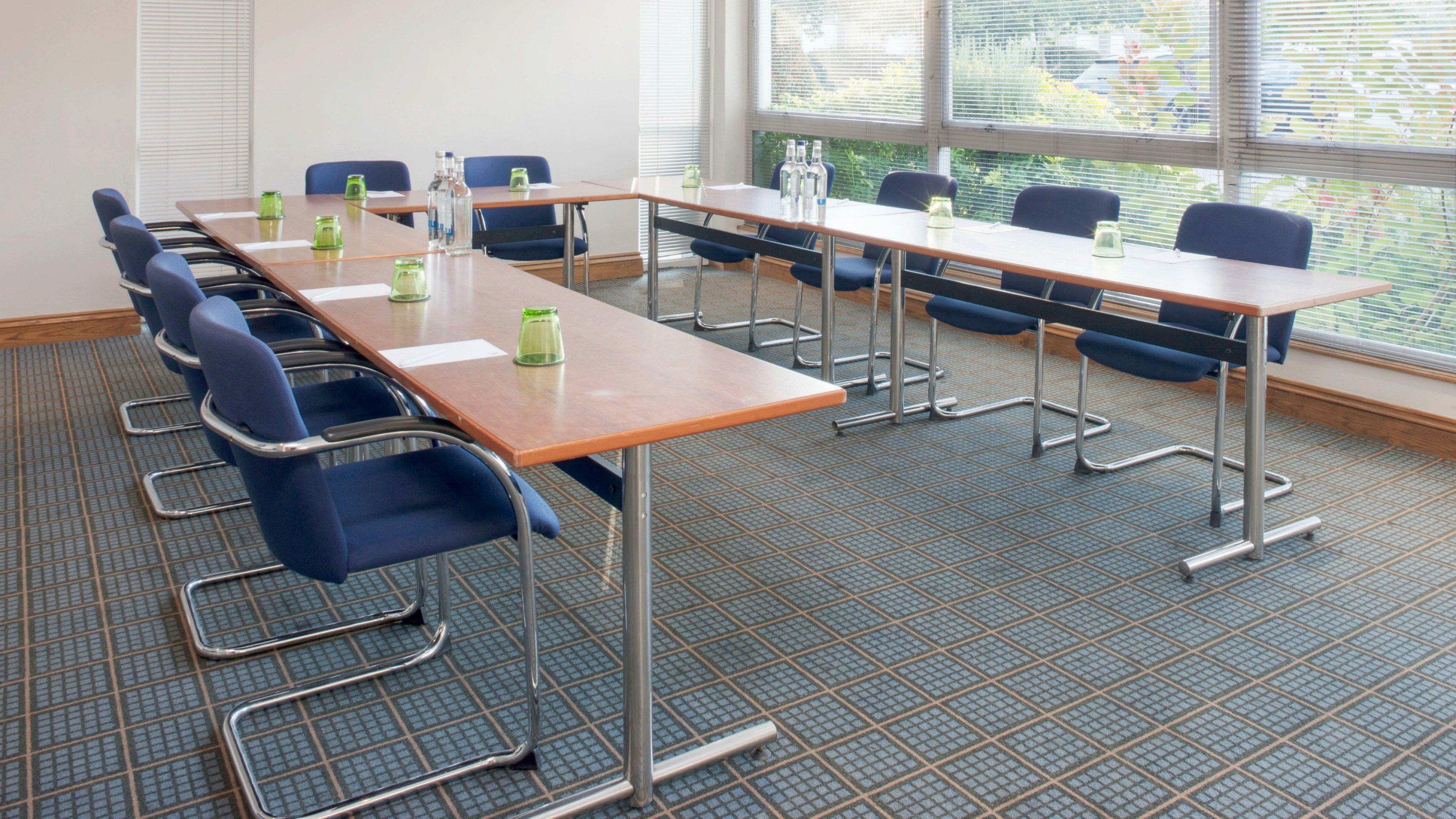 Holiday Inn Swindon By Ihg Экстерьер фото