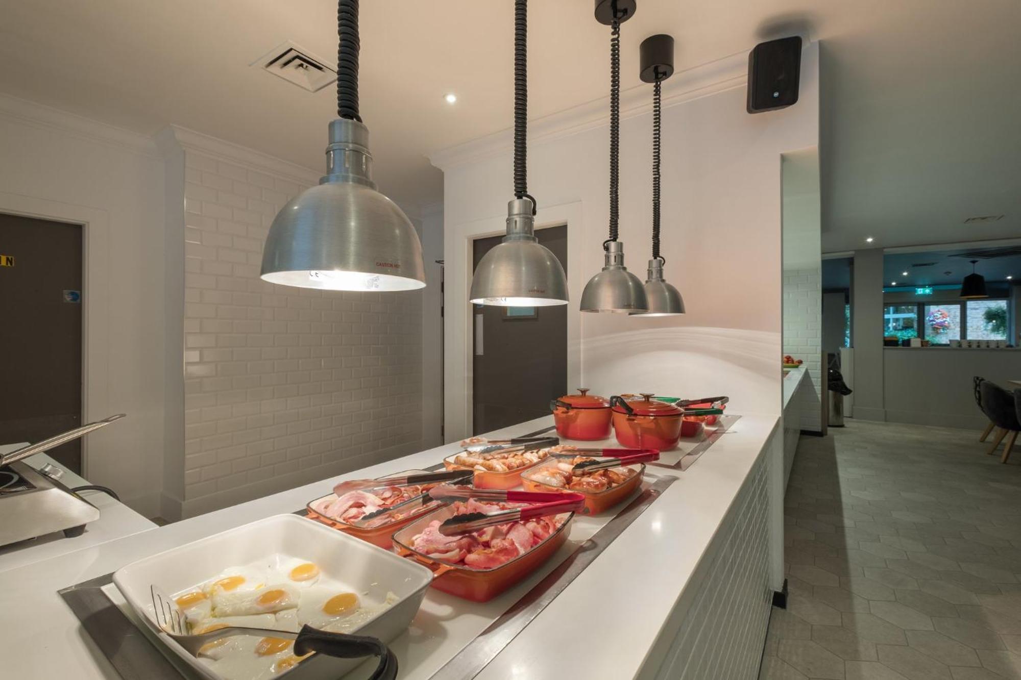 Holiday Inn Swindon By Ihg Экстерьер фото