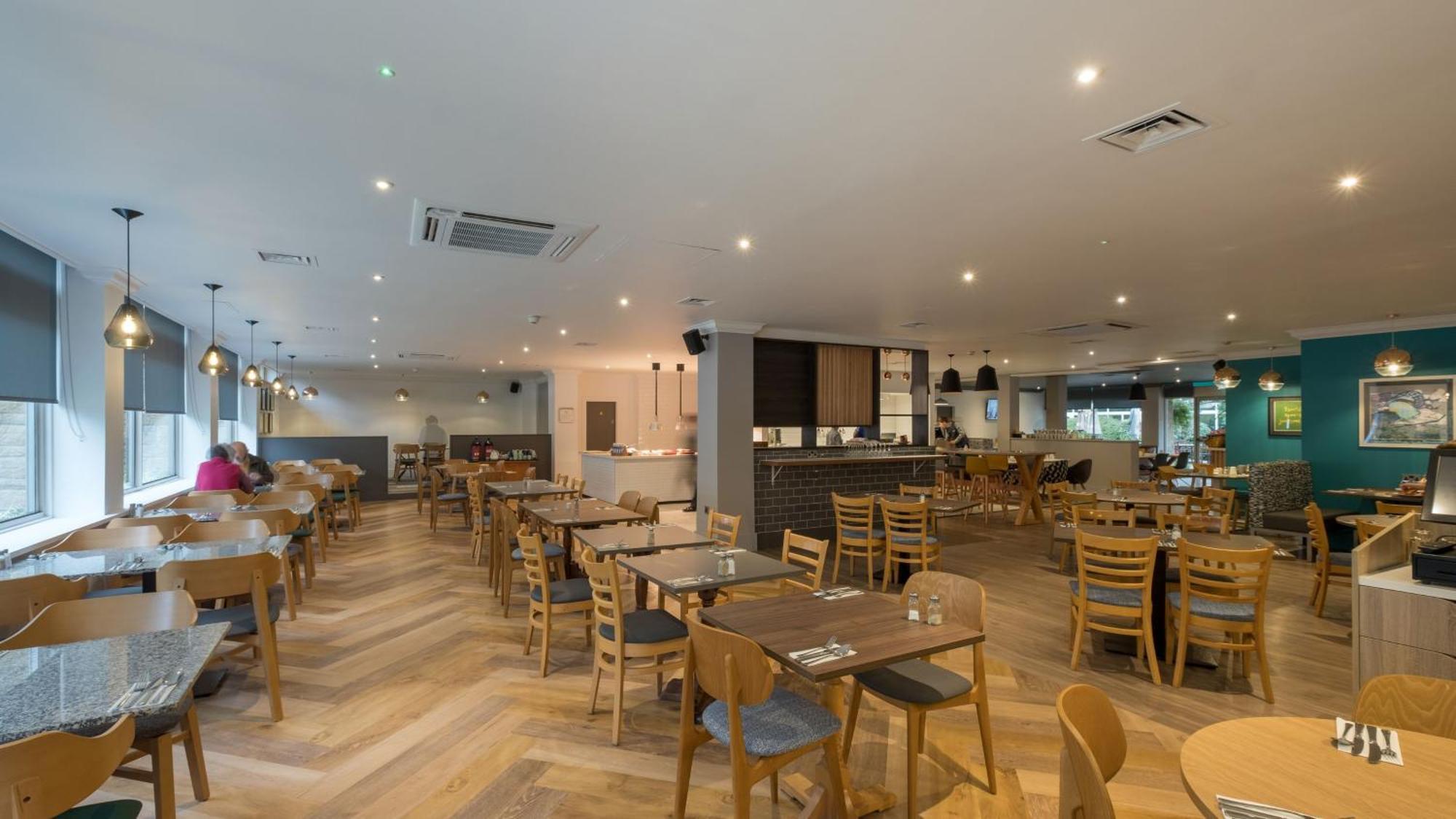 Holiday Inn Swindon By Ihg Экстерьер фото