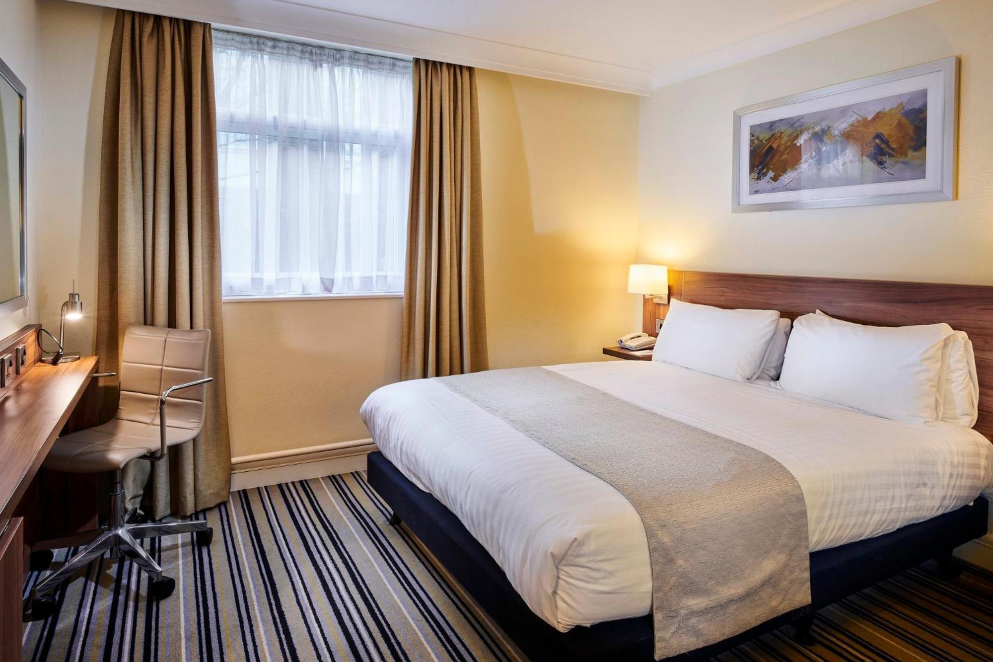 Holiday Inn Swindon By Ihg Экстерьер фото