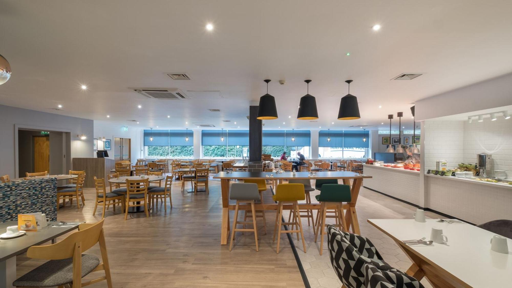Holiday Inn Swindon By Ihg Экстерьер фото